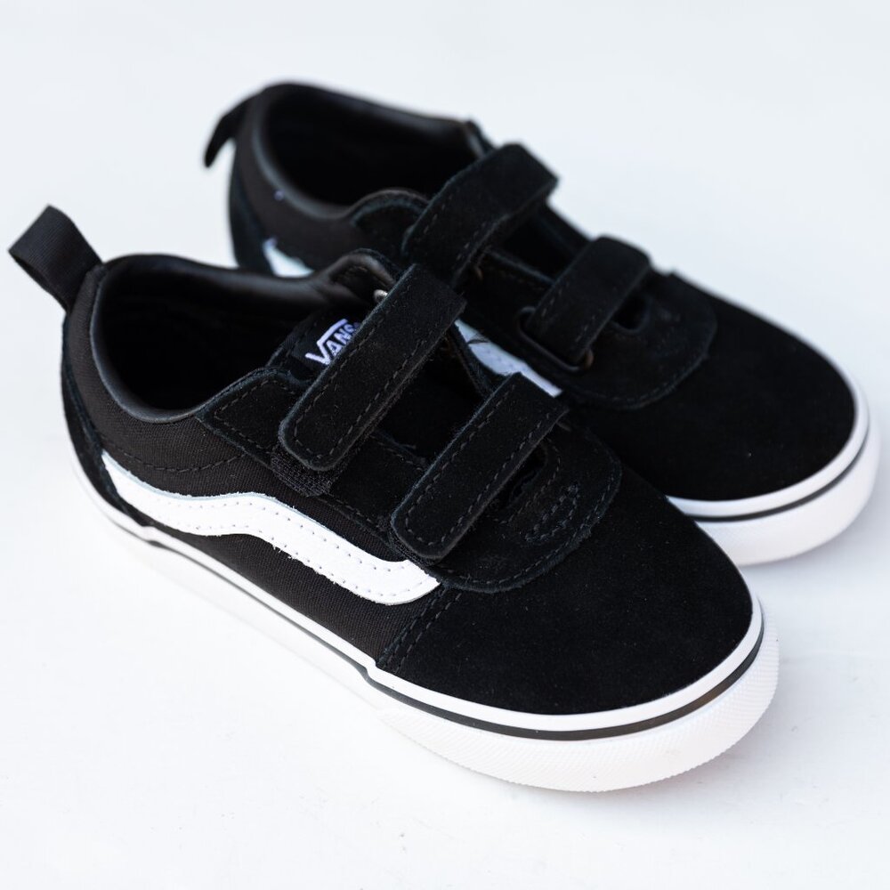 Vans Ward Low Top Sneaker Toddler Size 9